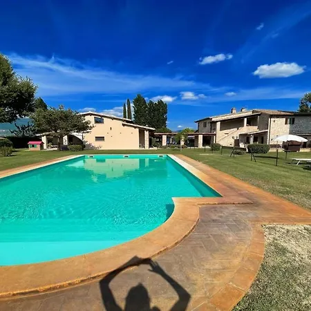 4 Double Bedrooms - Charming With Pool Limiti (Umbria)
