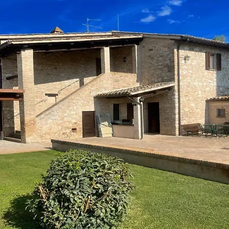 4 Double Bedrooms - Charming With Pool