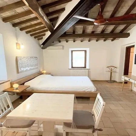 4 Double Bedrooms - Charming With Pool Limiti (Umbria)