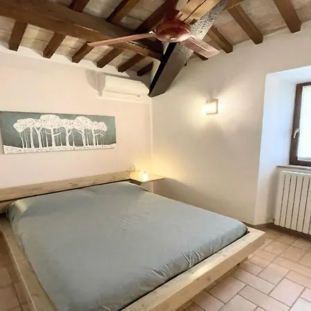 4 Double Bedrooms - Charming With Pool * Limiti (Umbria)