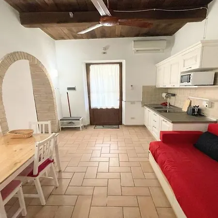 4 Double Bedrooms - Charming With Pool