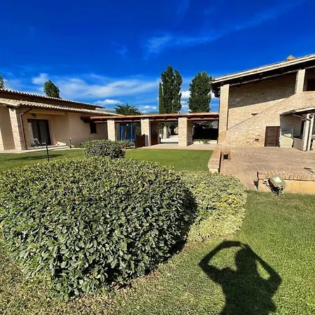 Villa 4 Double Bedrooms - Charming With Pool Limiti (Umbria)