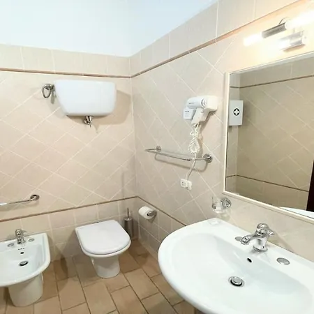 4 Double Bedrooms - Charming With Pool Villa