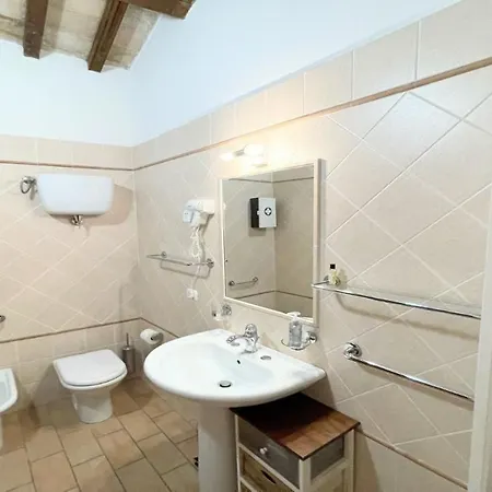 4 Double Bedrooms - Charming With Pool Villa Limiti (Umbria)