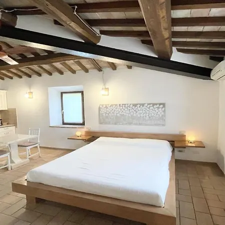 4 Double Bedrooms - Charming With Pool
